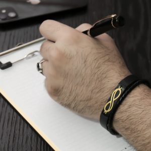 علامت بی‌نهایت در طلا و جواهرات